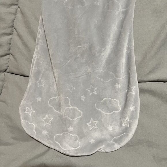 Swaddle Me Newborn NB Swaddling Sleep Sack Full Zip Soft Gray Stars & Clouds - Picture 8 of 8